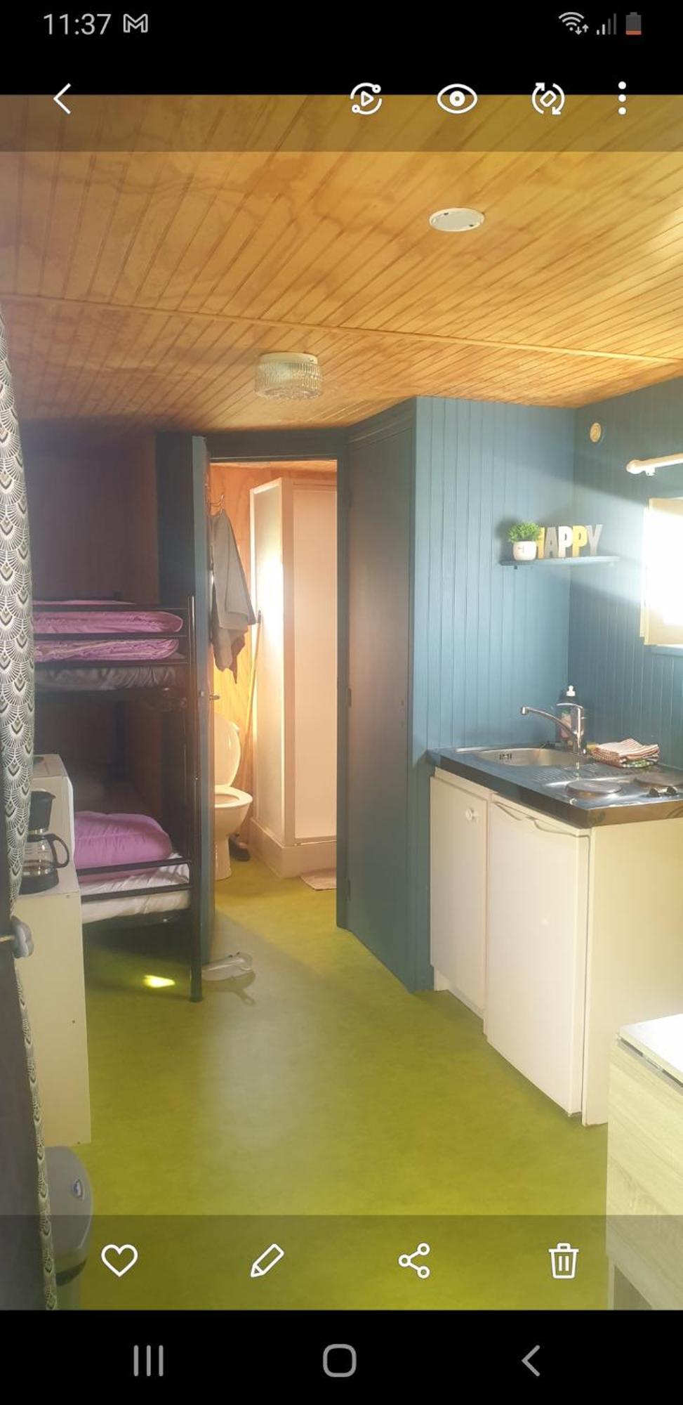 Logement Insolite Au Coeur De L'Auvergne Rochefort-Montagne Exteriér fotografie